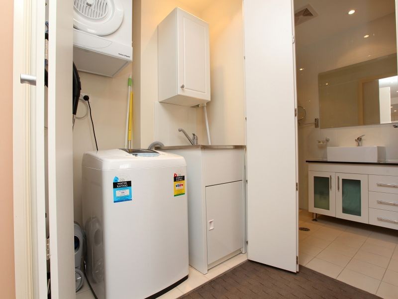 11/2 Eileen Good Street, Greenway ACT 2900
