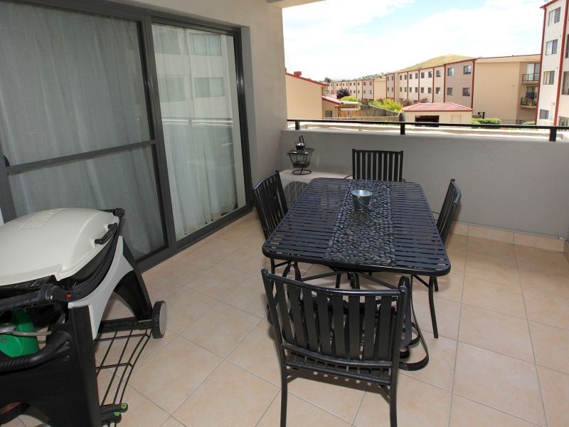 11/2 Eileen Good Street, Greenway ACT 2900