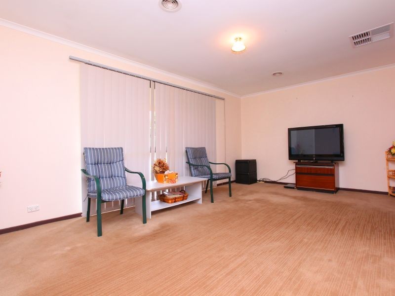 70 Beattie Crescent, Richardson ACT 2905