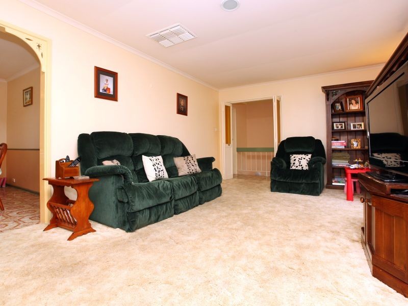 11 Martens Crescent, Weston ACT 2611