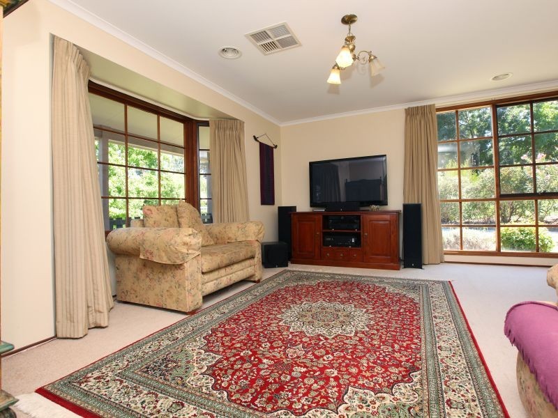 20 Malcolm Place, Kambah ACT 2902