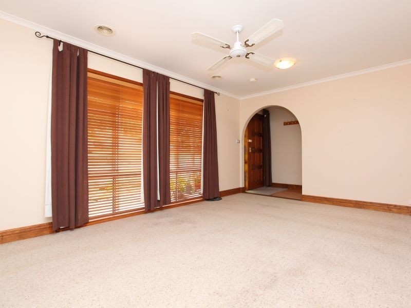 8 Mehaffey Crescent, Theodore ACT 2905