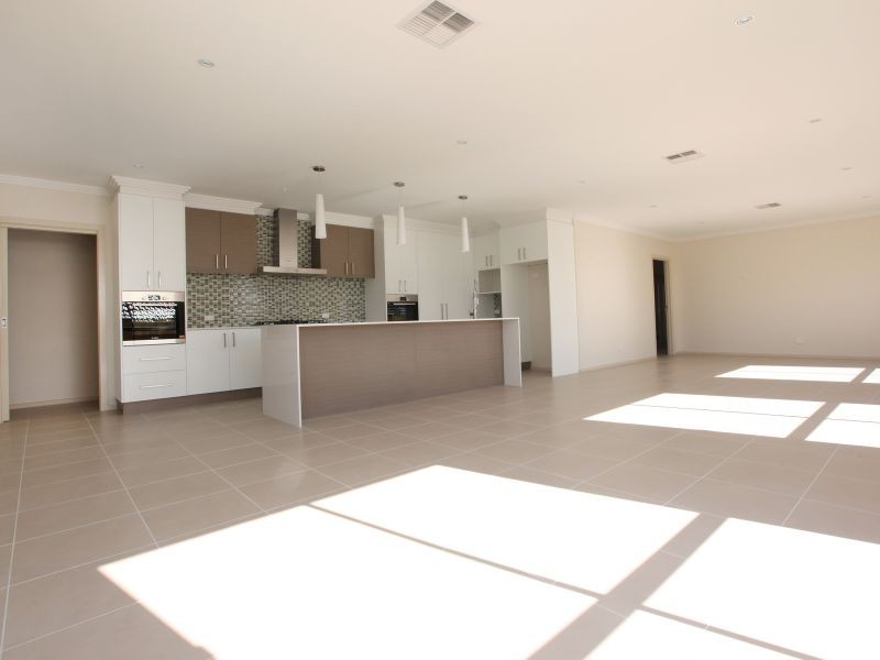 17 Wighton Terrace, Casey ACT 2913