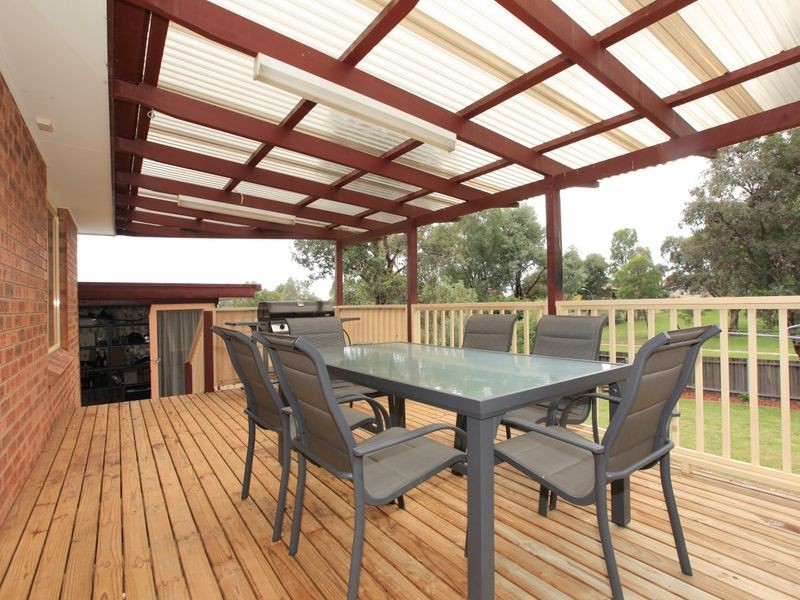 15 Ritchie Place, Queanbeyan NSW 2620