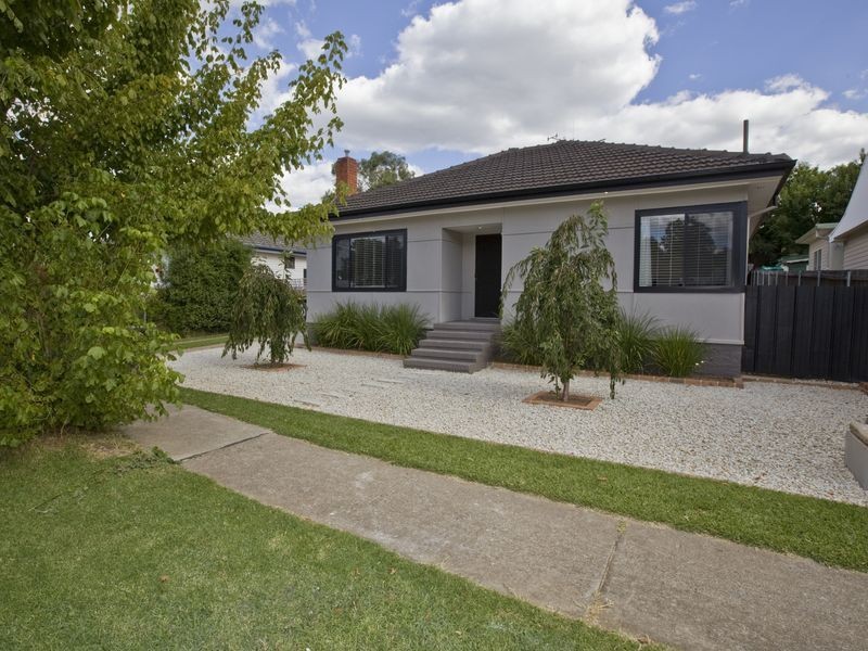30 White Avenue, Queanbeyan NSW 2620