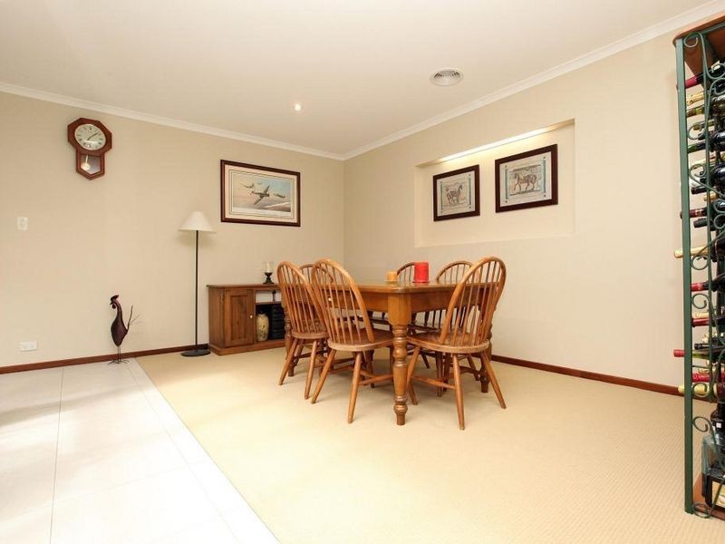 6 Payne Place, Fadden ACT 2904
