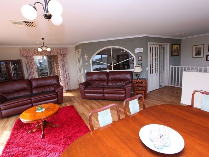 24 Callaway Crescent, Gordon ACT 2906