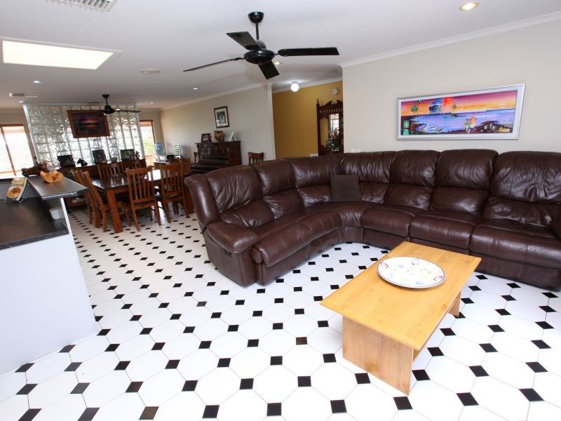 24 Callaway Crescent, Gordon ACT 2906