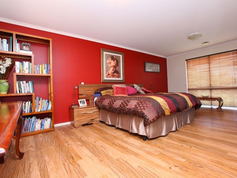 24 Callaway Crescent, Gordon ACT 2906