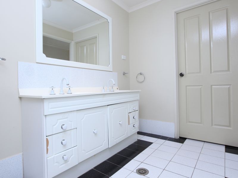 24 Callaway Crescent, Gordon ACT 2906