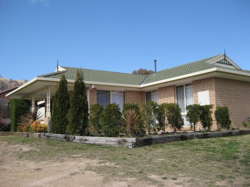 2 Wilson Crescent, Banks ACT 2906