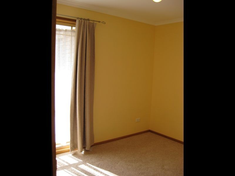 2 Wilson Crescent, Banks ACT 2906