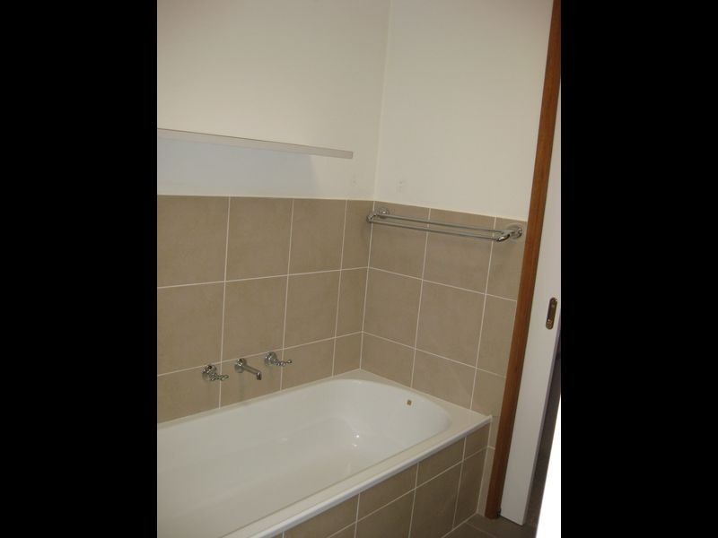 2 Wilson Crescent, Banks ACT 2906