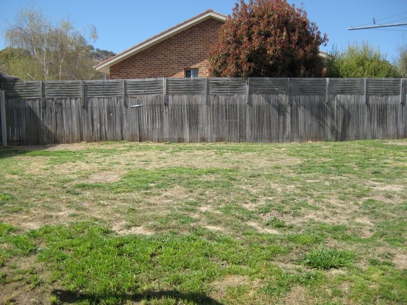 2 Wilson Crescent, Banks ACT 2906