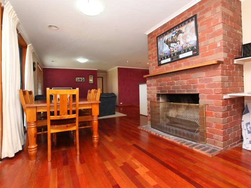124 Namatjira Drive, Stirling ACT 2611