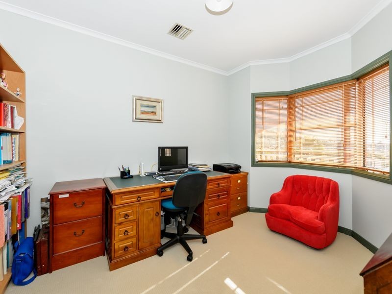 31 Fairley Crescent, Theodore ACT 2905