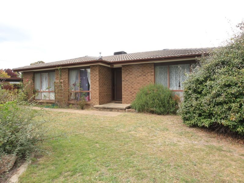 16 Conway Place, Gowrie ACT 2904