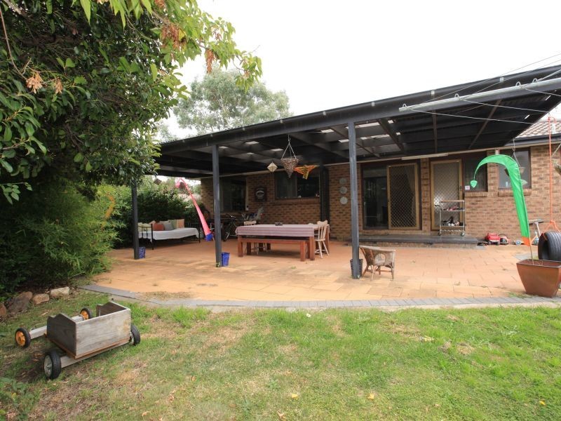 16 Conway Place, Gowrie ACT 2904