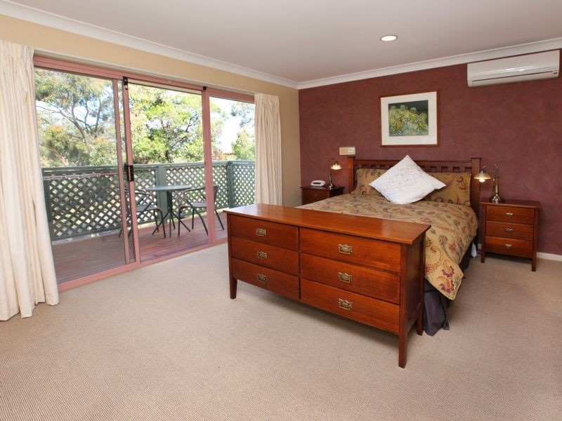 7 Decker Place, Fadden ACT 2904