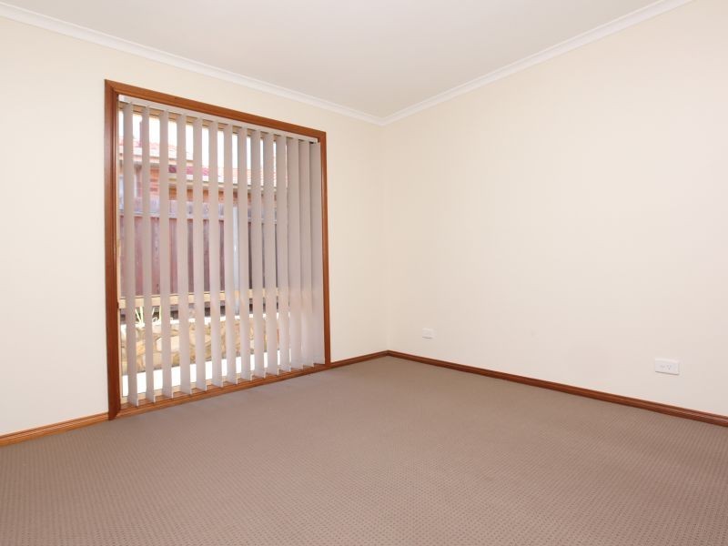 1 Roughsey Place, Conder ACT 2906