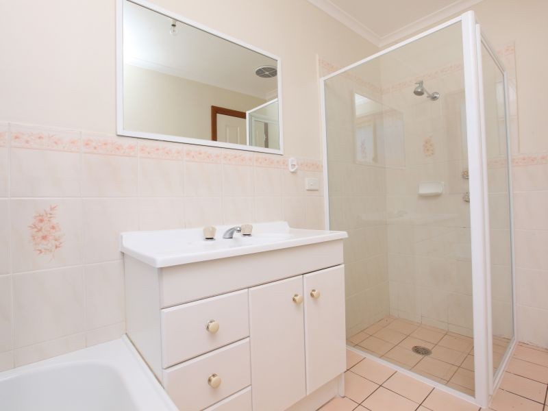 1 Roughsey Place, Conder ACT 2906