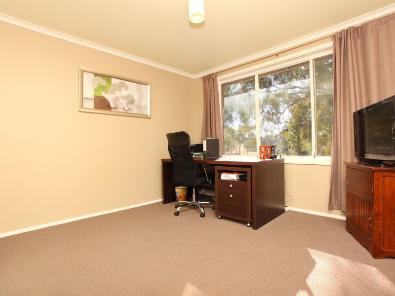 50 Morant Circuit, Kambah ACT 2902