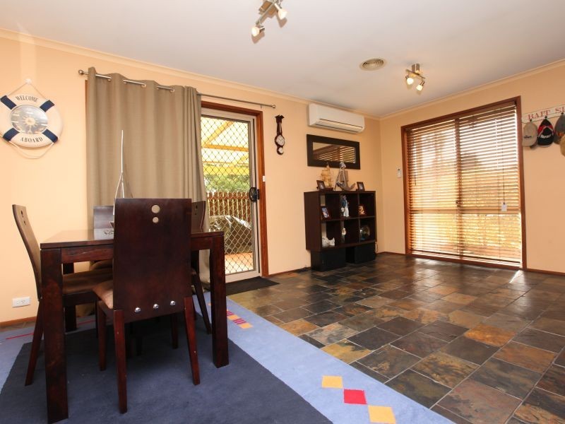 24 Fink Crescent, Calwell ACT 2905
