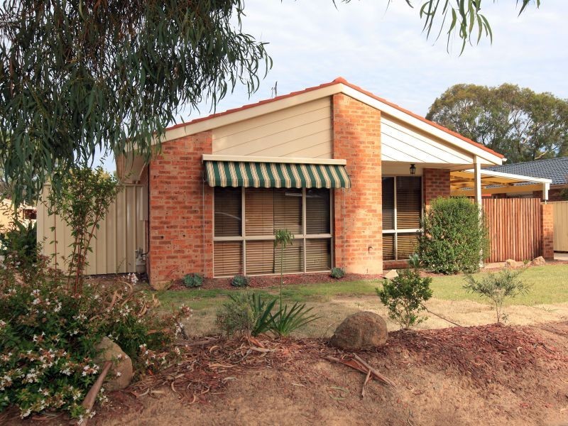 24 Fink Crescent, Calwell ACT 2905