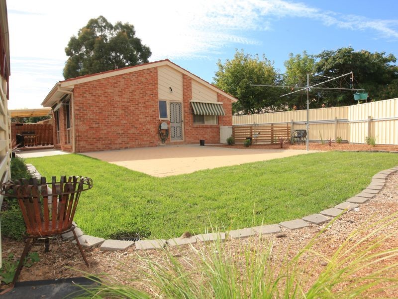 24 Fink Crescent, Calwell ACT 2905