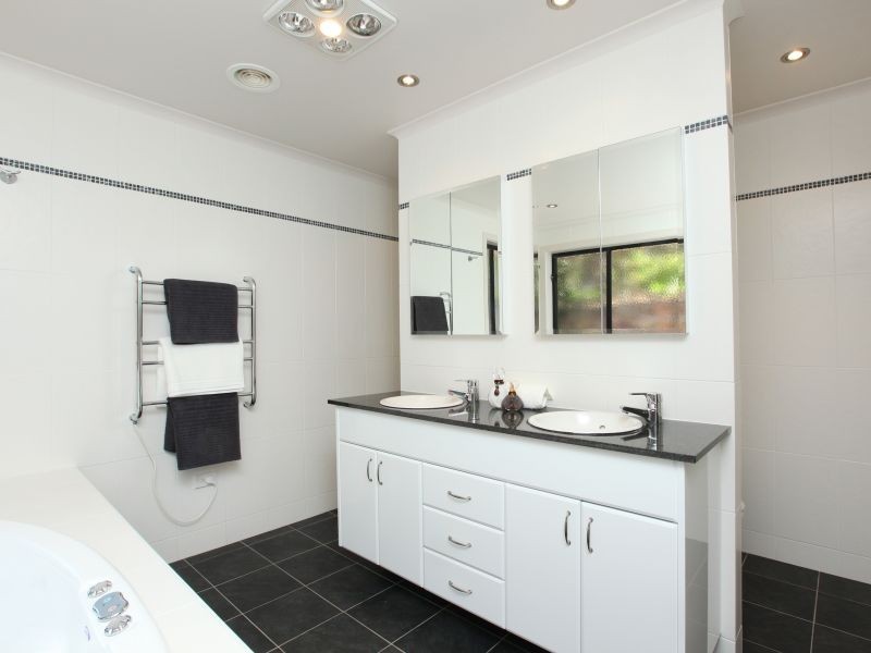 42 Galbraith Close, Banks ACT 2906