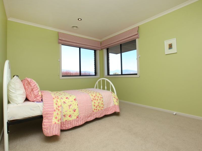 42 Galbraith Close, Banks ACT 2906