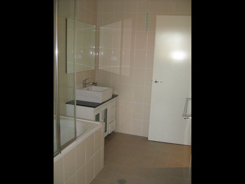 18/40 Eileen Good Street, Greenway ACT 2900