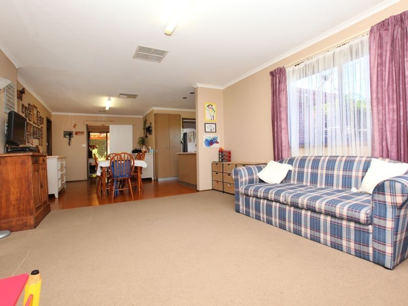 4 Tannabar Place, Isabella Plains ACT 2905