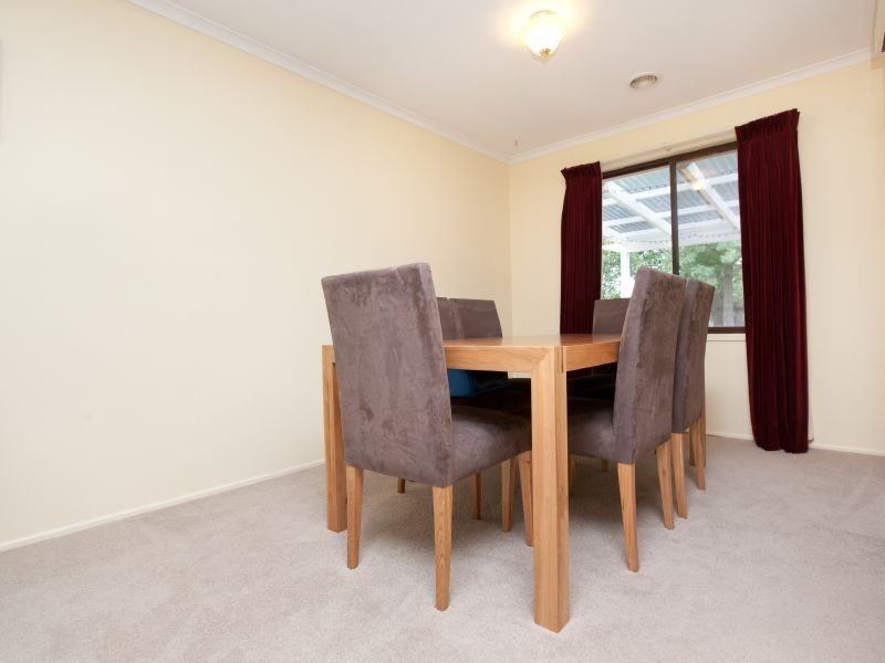 13 Deamer Crescent, Chisholm ACT 2905