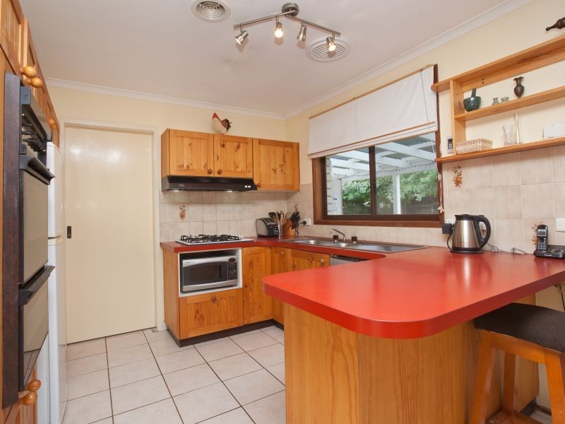 13 Deamer Crescent, Chisholm ACT 2905