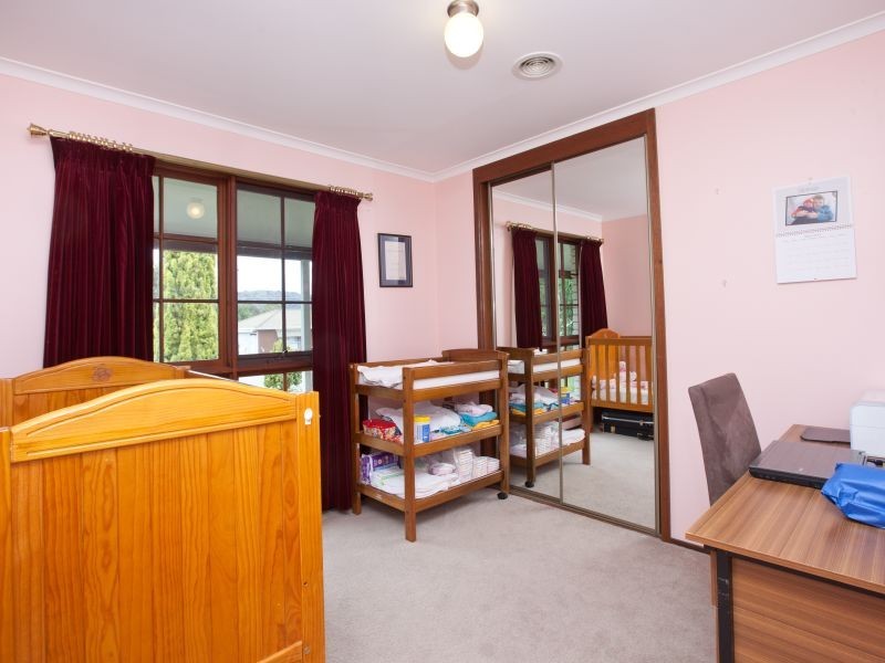 13 Deamer Crescent, Chisholm ACT 2905