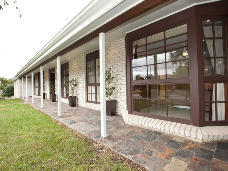 13 Deamer Crescent, Chisholm ACT 2905