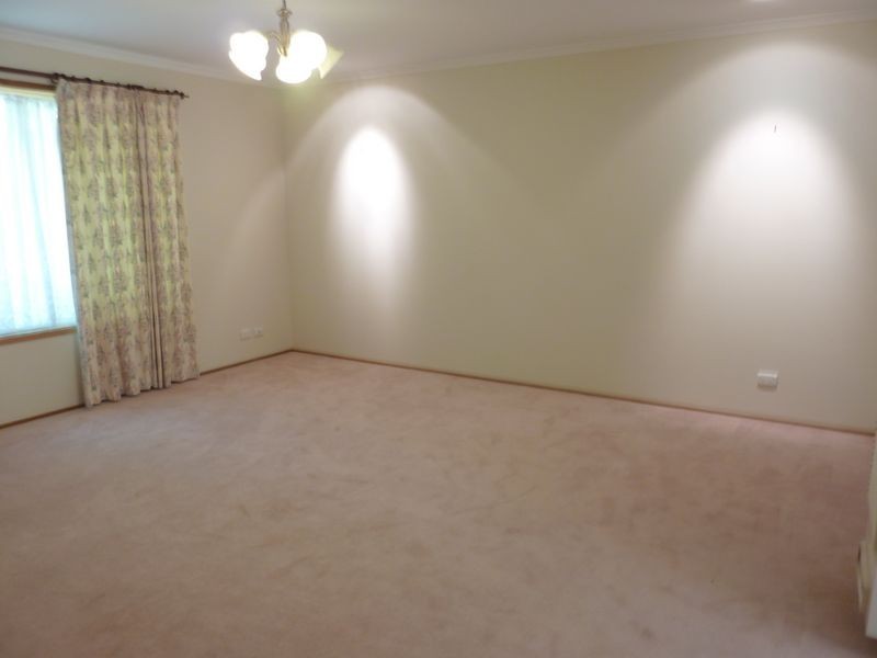 13 Lethbridge Street, Conder ACT 2906