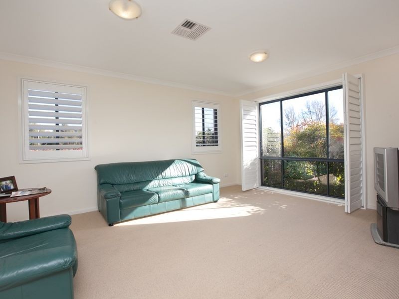 8/113 Mortimer Lewis Drive, Greenway ACT 2900