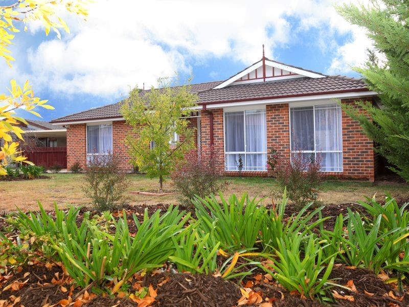 7 Ironbark Crescent, Banks ACT 2906