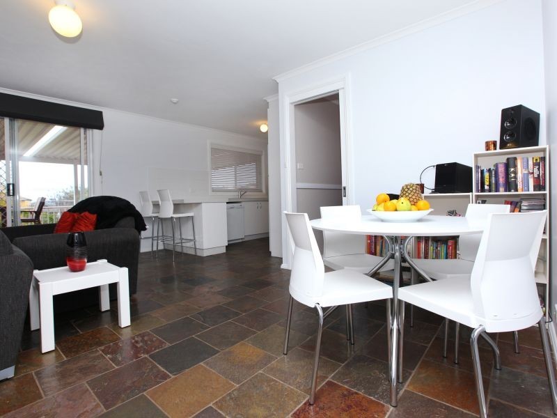 7 Ironbark Crescent, Banks ACT 2906