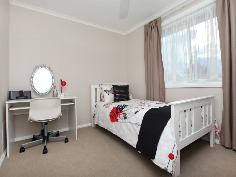 7 Ironbark Crescent, Banks ACT 2906