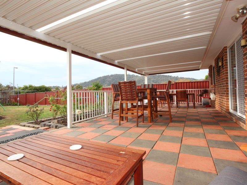 7 Ironbark Crescent, Banks ACT 2906