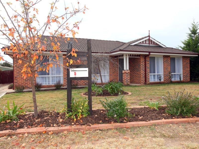 7 Ironbark Crescent, Banks ACT 2906