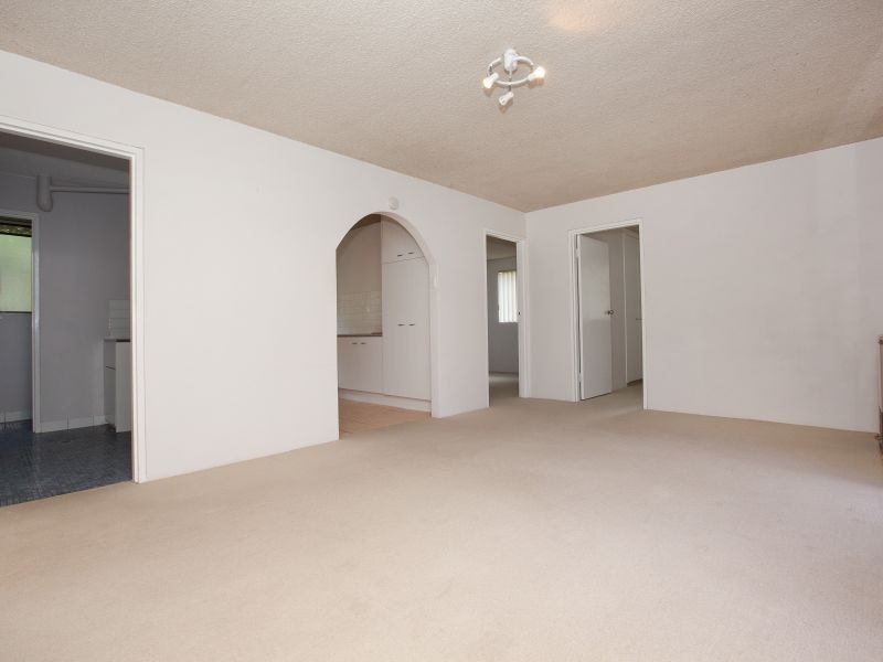 2/14 Yarrow Street, Queanbeyan NSW 2620