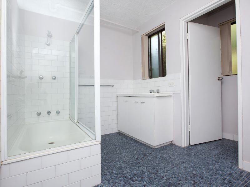 2/14 Yarrow Street, Queanbeyan NSW 2620