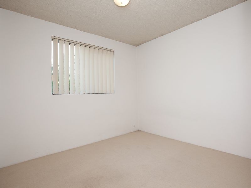 2/14 Yarrow Street, Queanbeyan NSW 2620