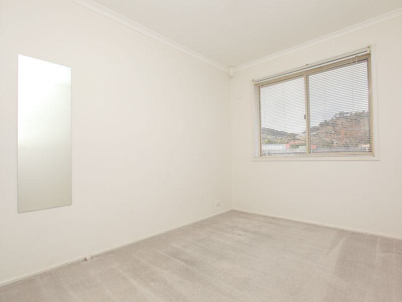 33 Ironbark Crescent, Banks ACT 2906