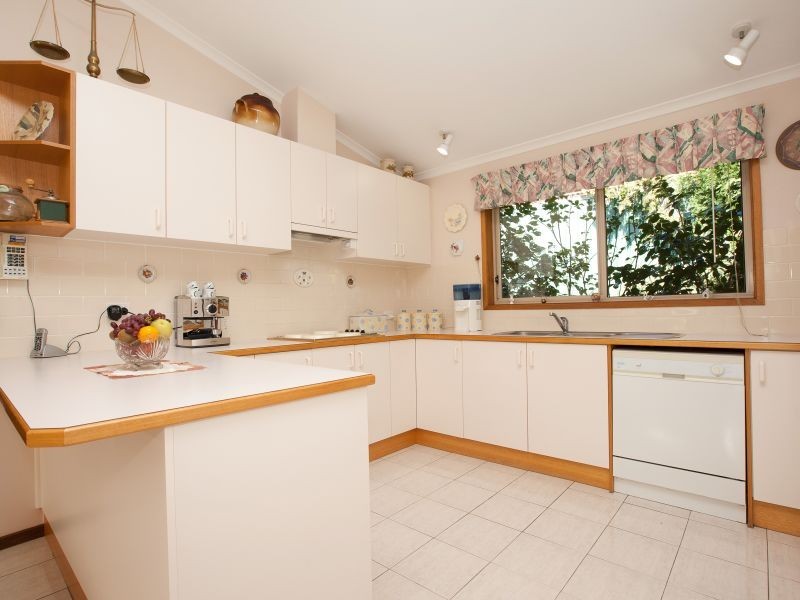 5 Myles Connell Crescent, Gordon ACT 2906