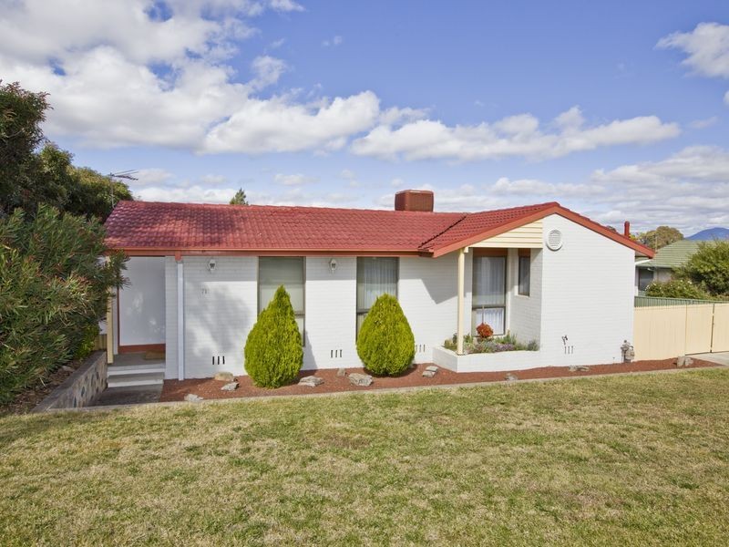 71 Livingston Avenue, Kambah ACT 2902